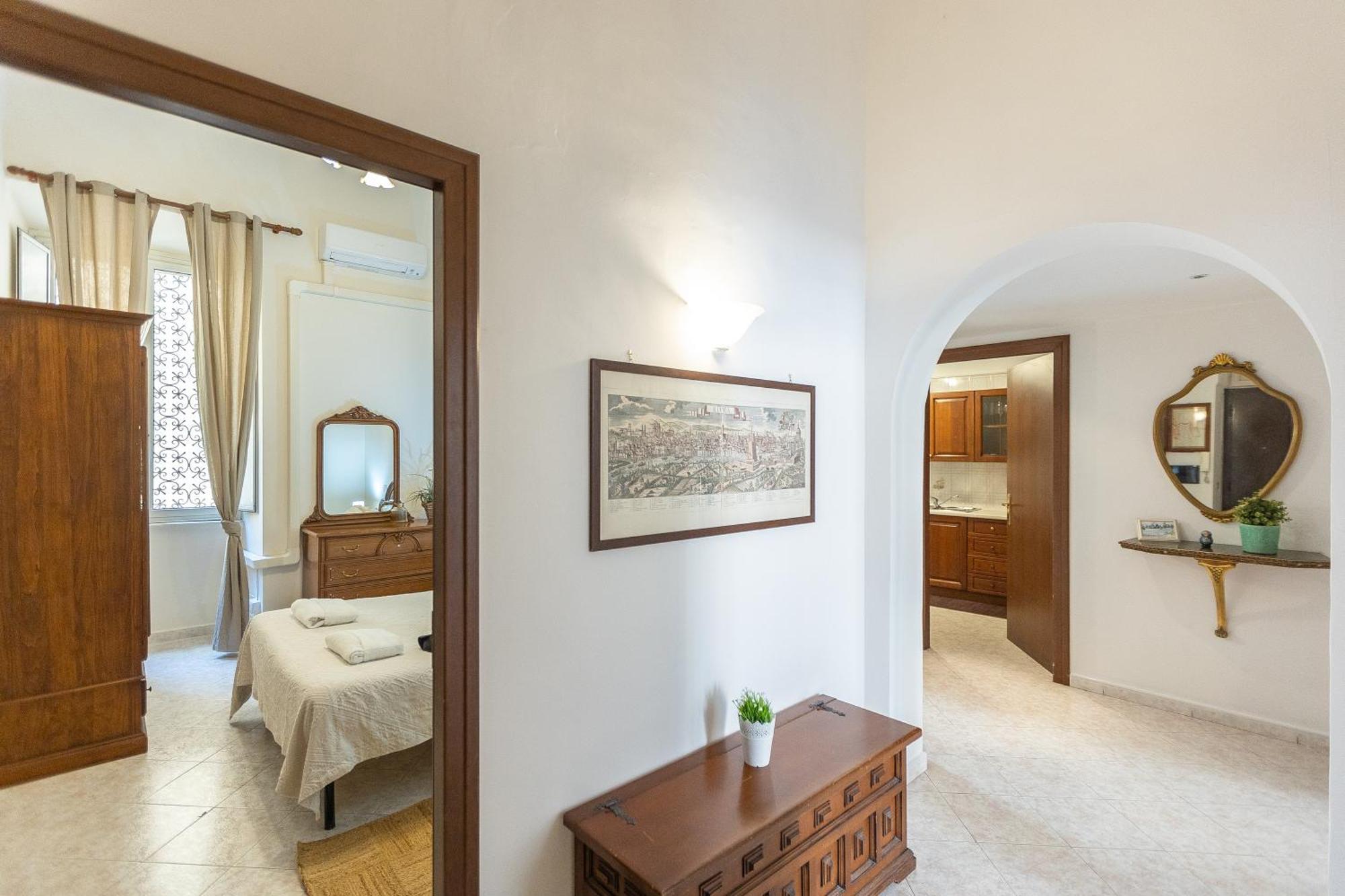 Pietroburgo By In Apartment Rome